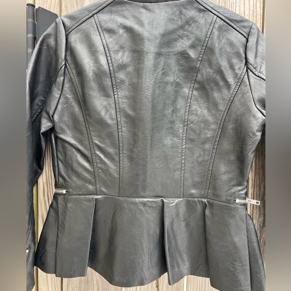 ROMEO & JULIET COUTURE Vegan Leather Jacket Peplum Detail Women’s Medium NWT - Picture 11 of 11